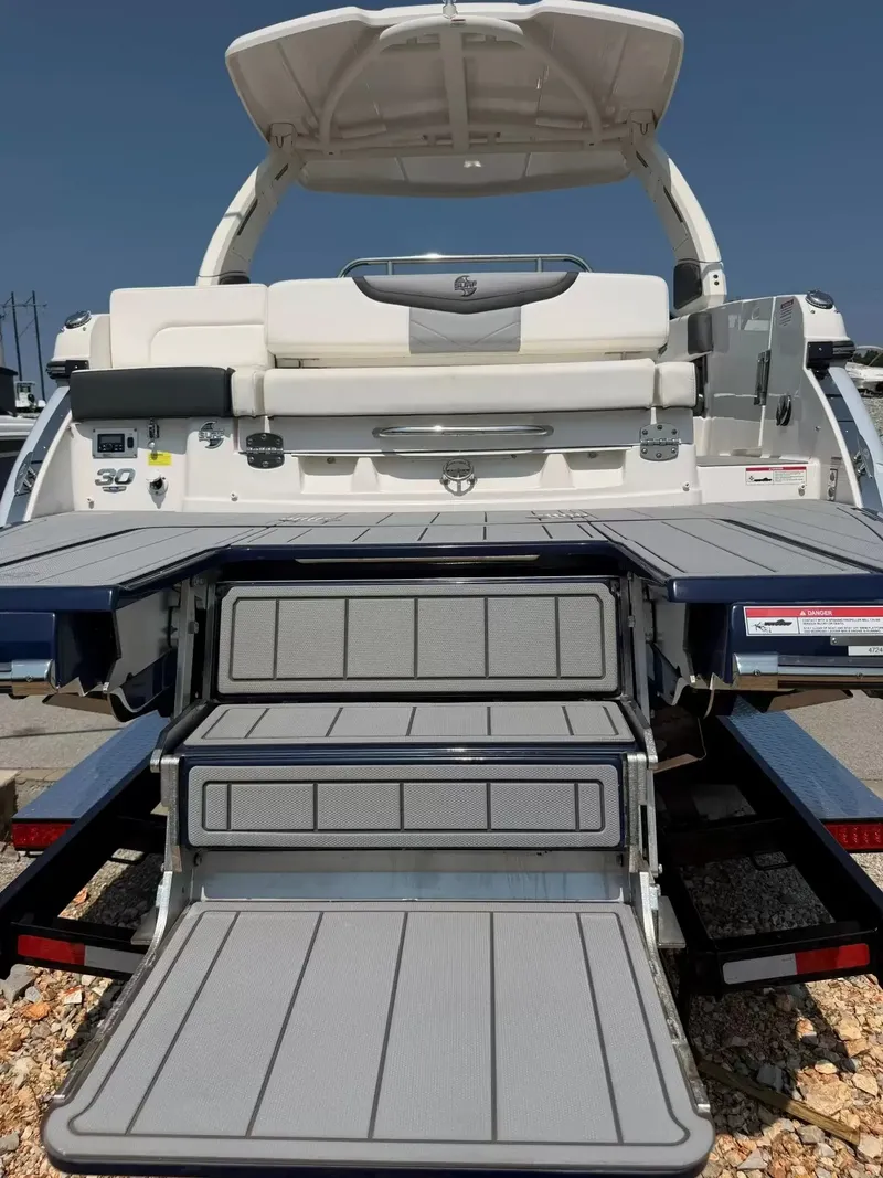 Slide: The Image of Chaparral 30 Surf 2025 - 19