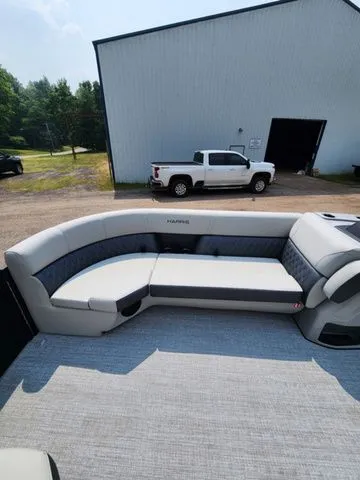 Slide: The Image of Harris Cruiser 230 CWDH 2026 - 6