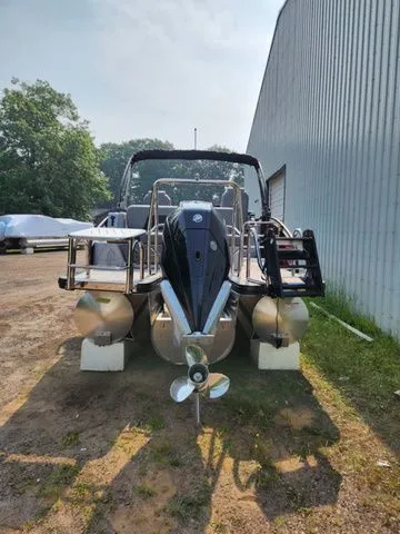 Slide: The Image of Harris Solstice 230 SLDH 2026 - 10