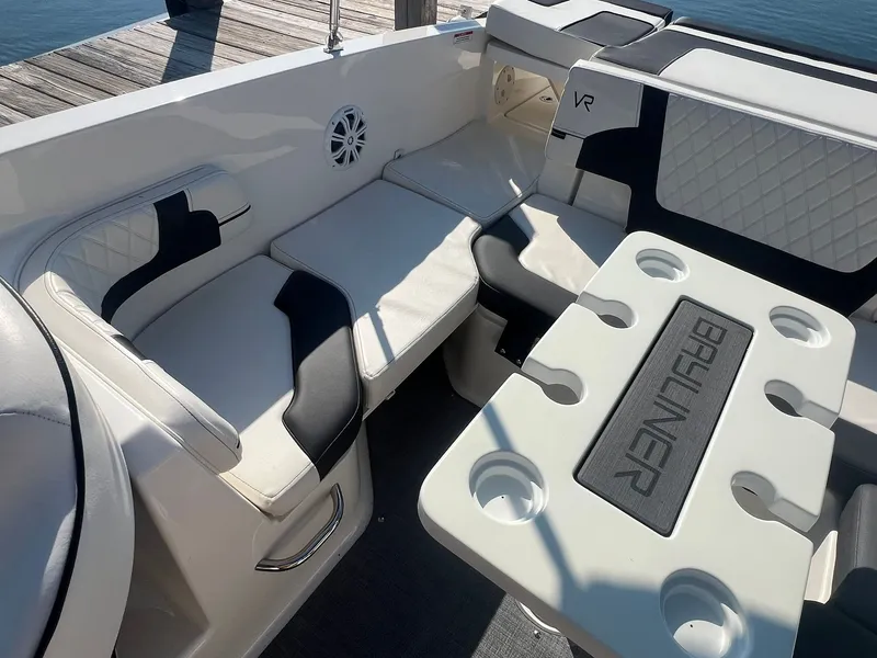 Slide: The Image of 2022 Bayliner VR6 16 - 16