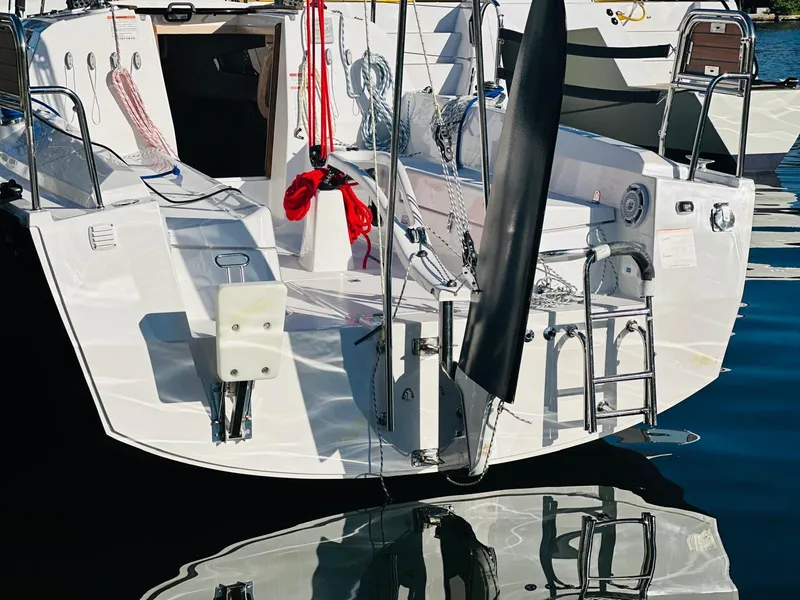 Slide: The Image of 2025 Maxus 26 sailboat docked, featuring sleek design and modern equipment. - 10
