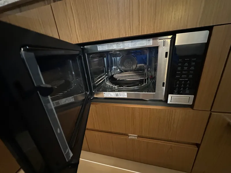 Slide: The Image of Tiara EX54 2025 - 32