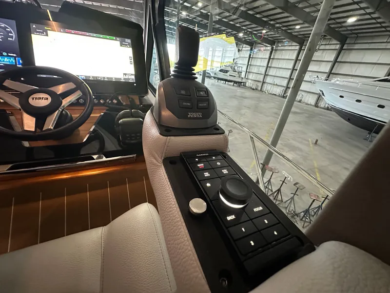 Slide: The Image of Tiara EX54 2025 - 37