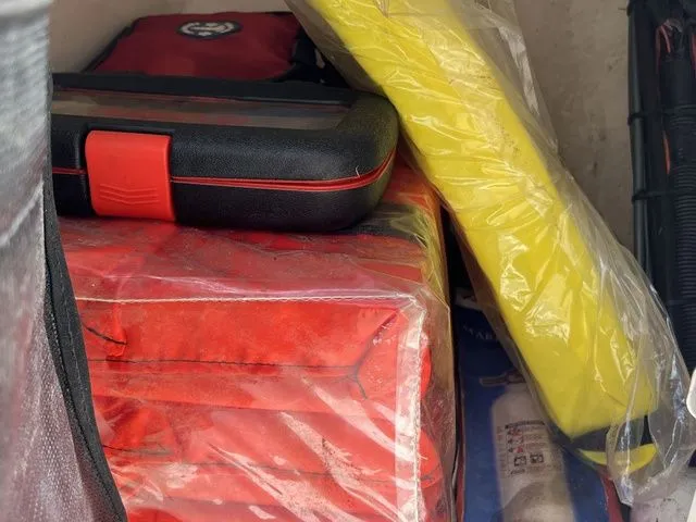 Slide: The Image of Key West 211 Dual Console 2015 - 11