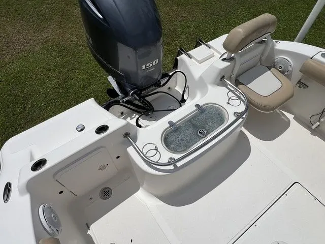 Slide: The Image of Key West 211 Dual Console 2015 - 7