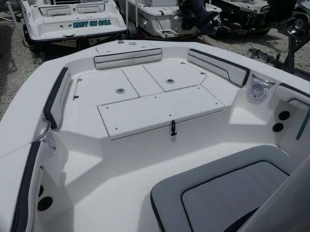 Slide: The Image of Yamaha 190 FSH 2017 - 8