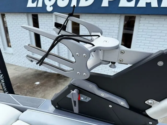 Slide: The Image of Malibu Wakesetter 20 VTX 2023 - 14