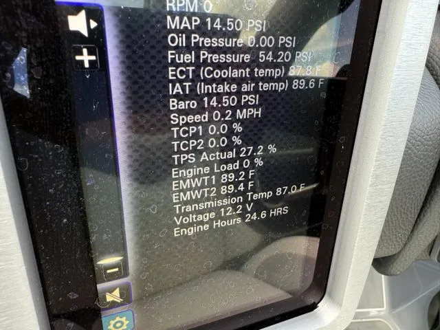 Slide: The Image of Malibu Wakesetter 20 VTX 2023 - 15