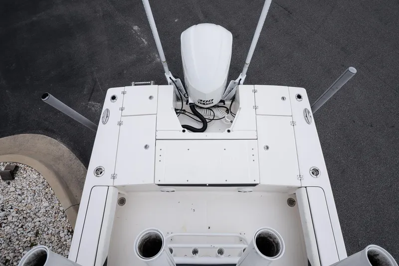 Slide: The Image of 2019 Robalo 246 Cayman SD boat deck with Yamaha engine, aerial view. - 38