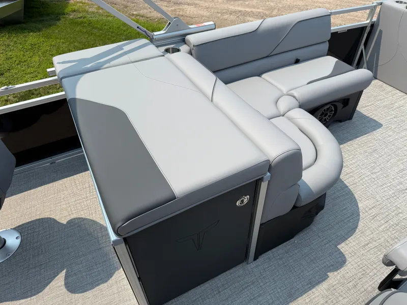 Slide: The Image of Tahoe Sport 2385 Rear Fish & Honda 4-Stroke EFI 2026 - 17