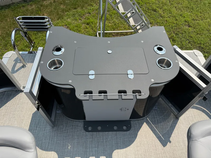 Slide: The Image of Tahoe Sport 2385 Rear Fish & Honda 4-Stroke EFI 2026 - 20