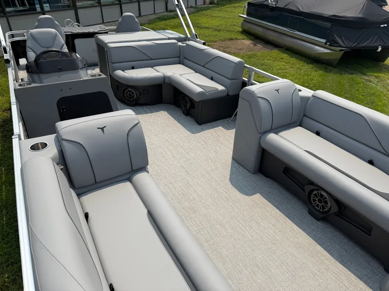 Slide: The Image of Tahoe Sport 2385 Rear Fish & Honda 4-Stroke EFI 2026 - 32