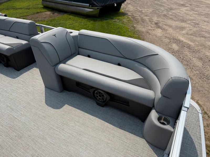 Slide: The Image of Tahoe Sport 2385 Rear Fish & Honda 4-Stroke EFI 2026 - 8