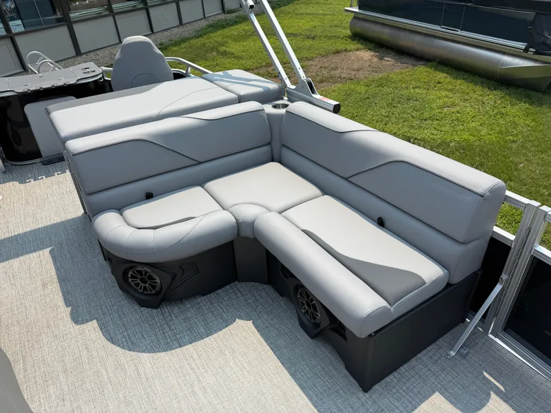 Slide: The Image of Tahoe Sport 2385 Rear Fish & Honda 4-Stroke EFI 2026 - 9