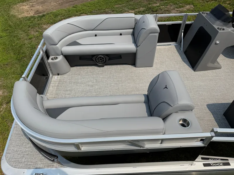 Slide: The Image of Tahoe Sport Rear Fish 2385 & 4-Stroke $33995 2026 - 2