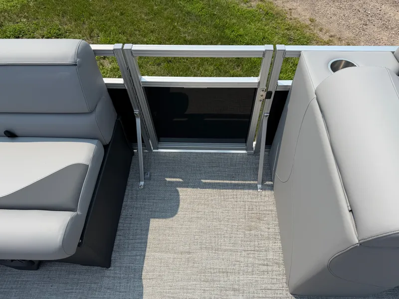 Slide: The Image of Tahoe Sport Rear Fish 2385 & 4-Stroke $33995 2026 - 29