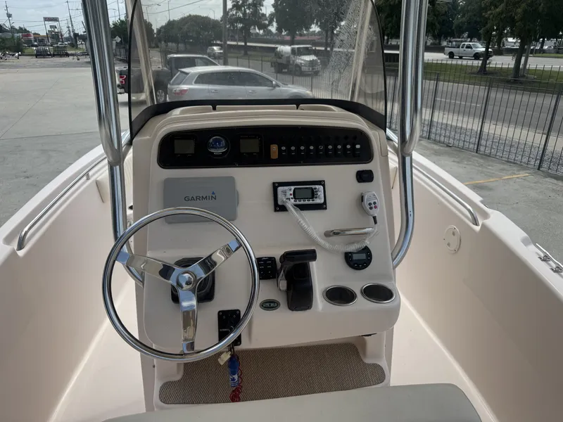 Slide: The Image of Grady-White Fisherman 209 2013 - 10