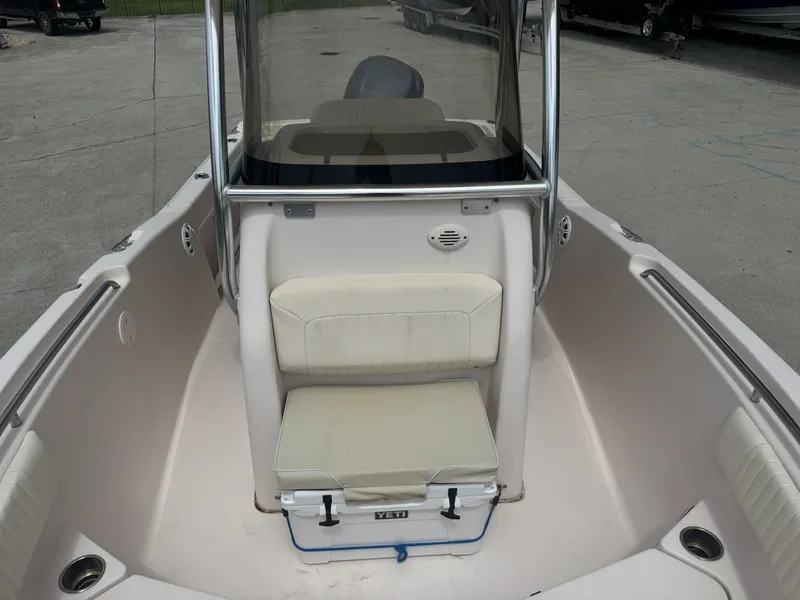 Slide: The Image of Grady-White Fisherman 209 2013 - 12