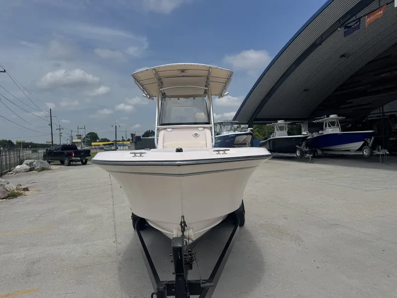 Slide: The Image of Grady-White Fisherman 209 2013 - 4