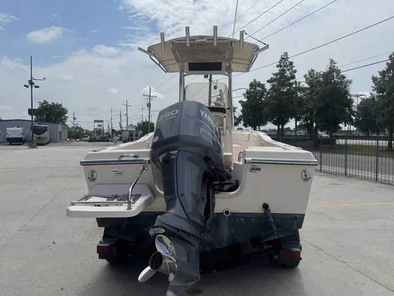 Slide: The Image of Grady-White Fisherman 209 2013 - 9