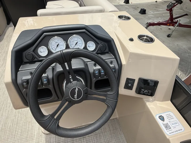 Slide: The Image of Bentley Pontoons Legacy Quad Swing Back 223 2026 - 12