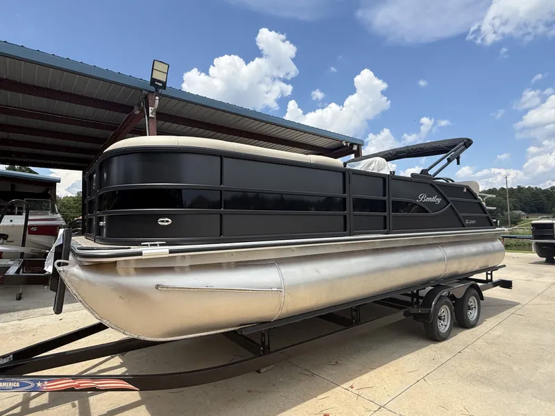 Slide: The Image of Bentley Pontoons Legacy Quad Swing Back 223 2026 - 13