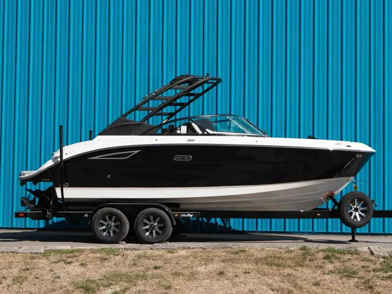 The Image of Sea Ray SDX 230 2026 - 1