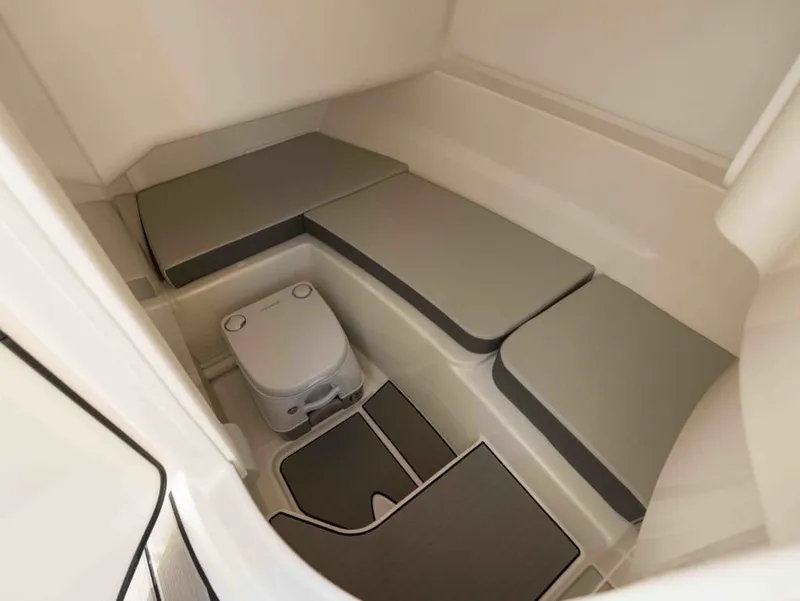 Slide: The Image of Sea Ray SDX 230 2026 - 17