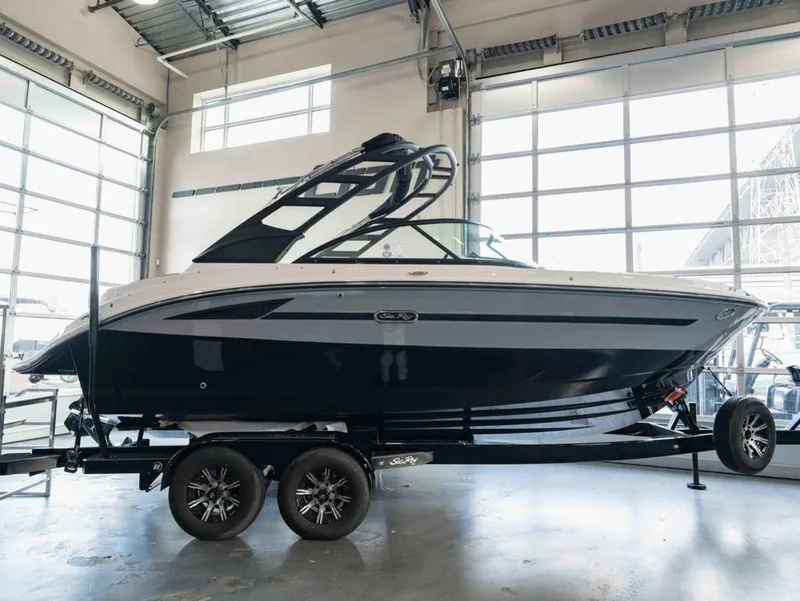 The Image of Sea Ray SDS 230 SURF 2026 - 1