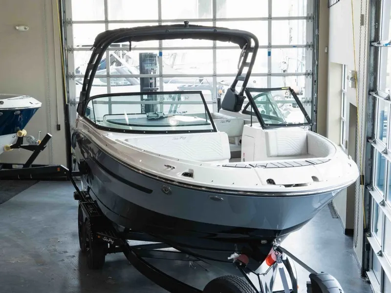Slide: The Image of Sea Ray SDS 230 SURF 2026 - 2