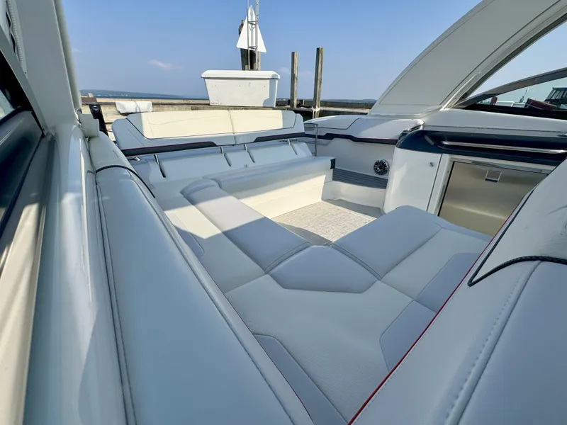 Slide: The Image of Formula 350 CBR 2024 - 35