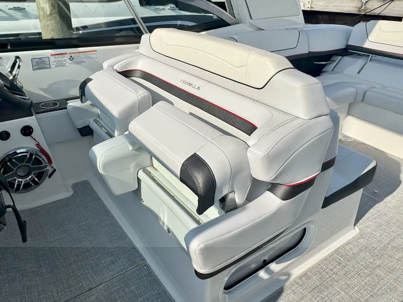 Slide: The Image of Formula 350 CBR 2024 - 43