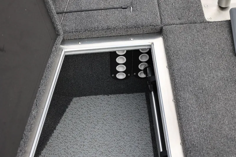 Slide: The Image of Lund 2075 Pro-V Bass XS 2026 - 51