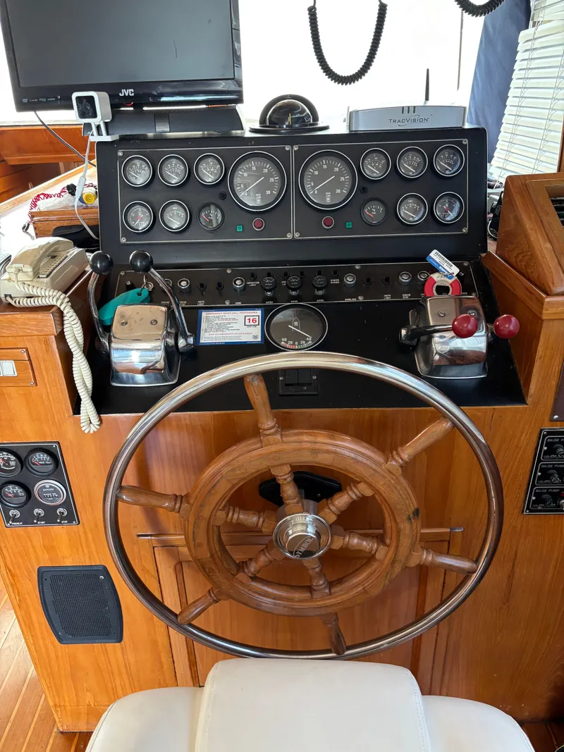 Slide: The Image of Symbol Sport Fisherman Cruiser 1986 - 14