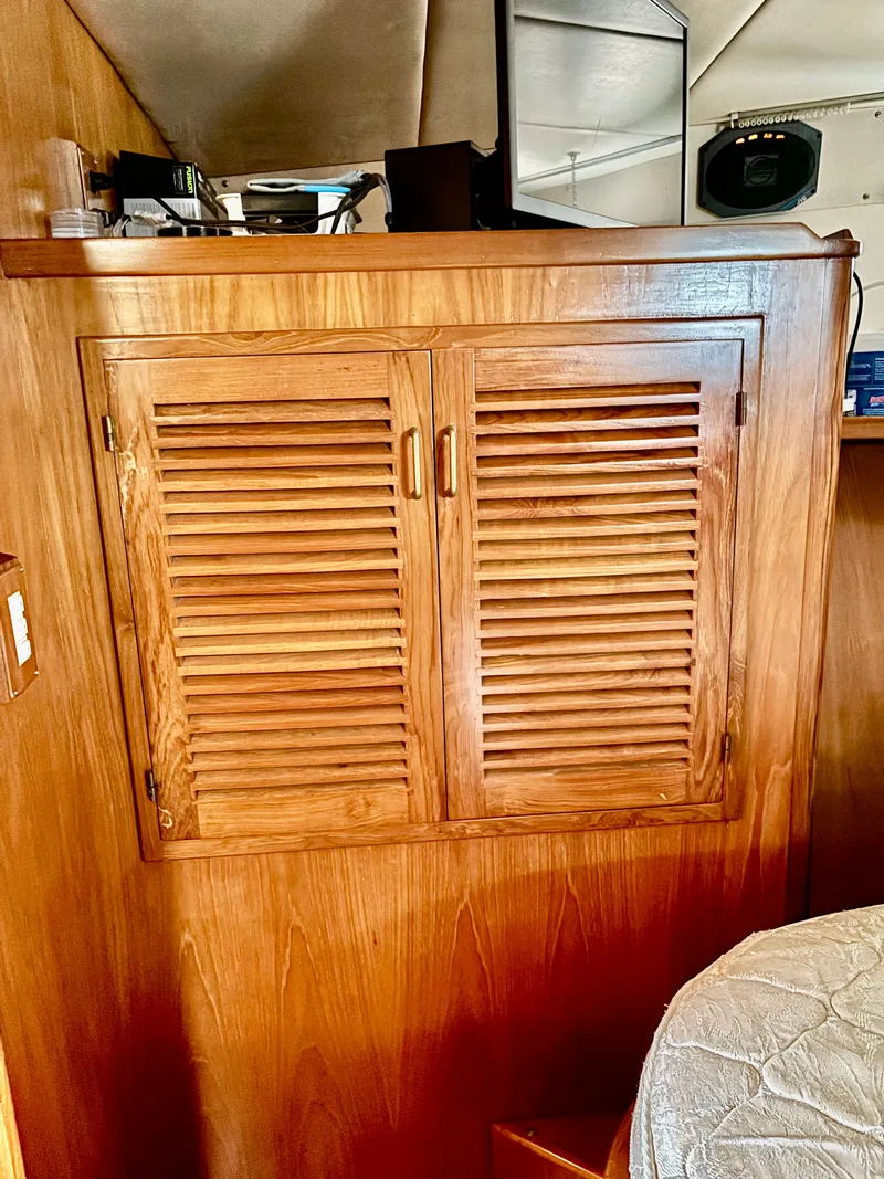 Slide: The Image of Symbol Sport Fisherman Cruiser 1986 - 23