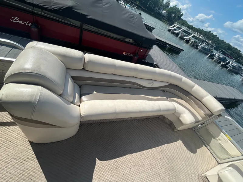 Slide: The Image of Bennington 2575 RLX 2002 - 19