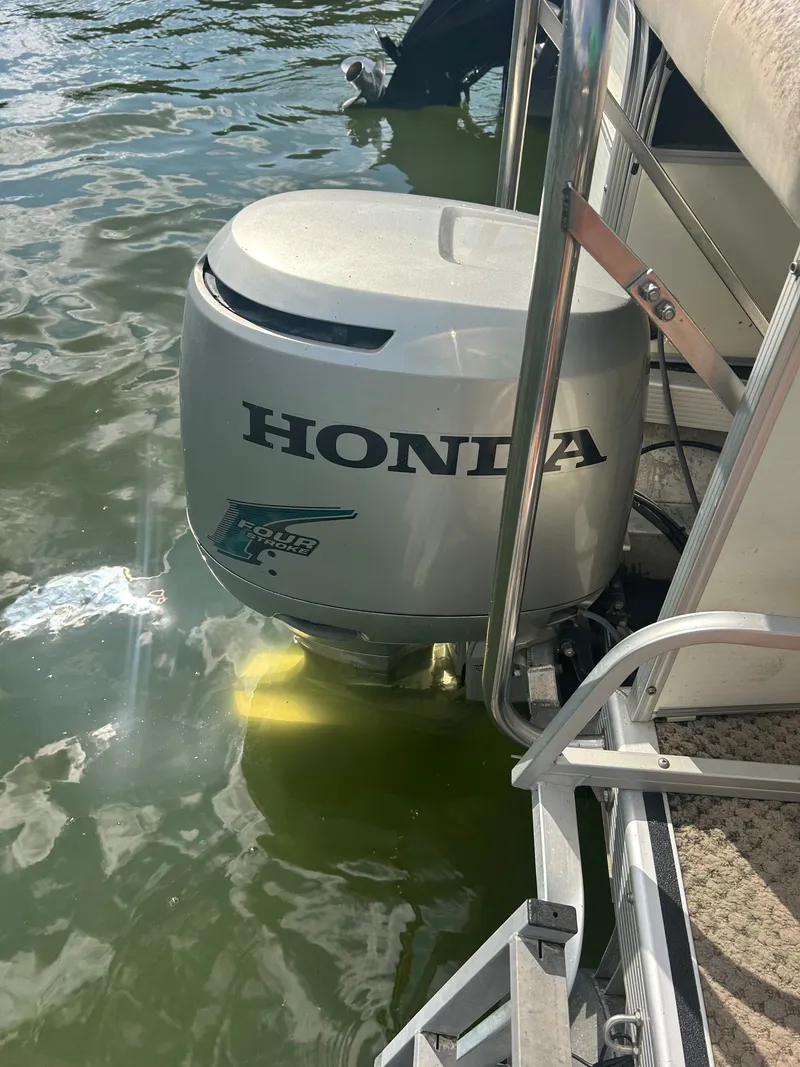 Slide: The Image of Bennington 2575 RLX 2002 - 20