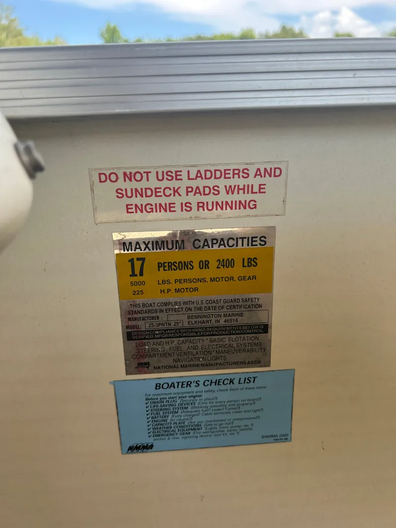 Slide: The Image of Bennington 2575 RLX 2002 - 24