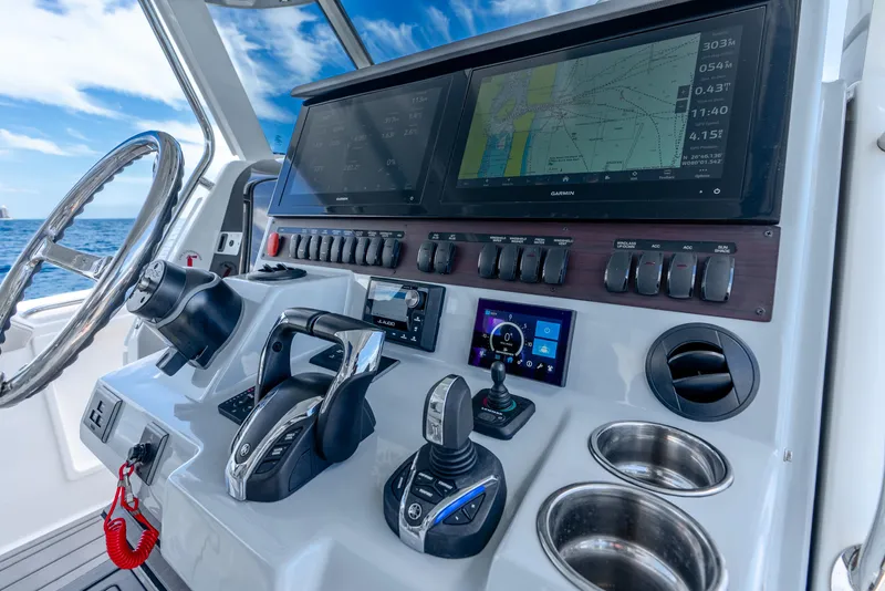 Slide: The Image of Pursuit S 358 Sport 2024 - 52