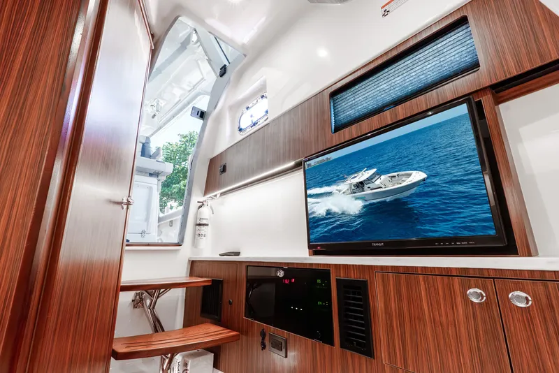 Slide: The Image of Pursuit S 358 Sport 2024 - 57