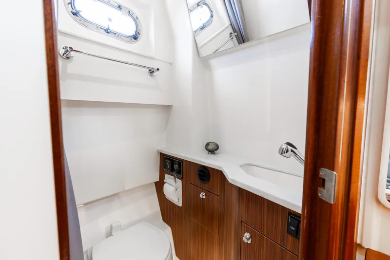 Slide: The Image of Pursuit S 358 Sport 2024 - 58