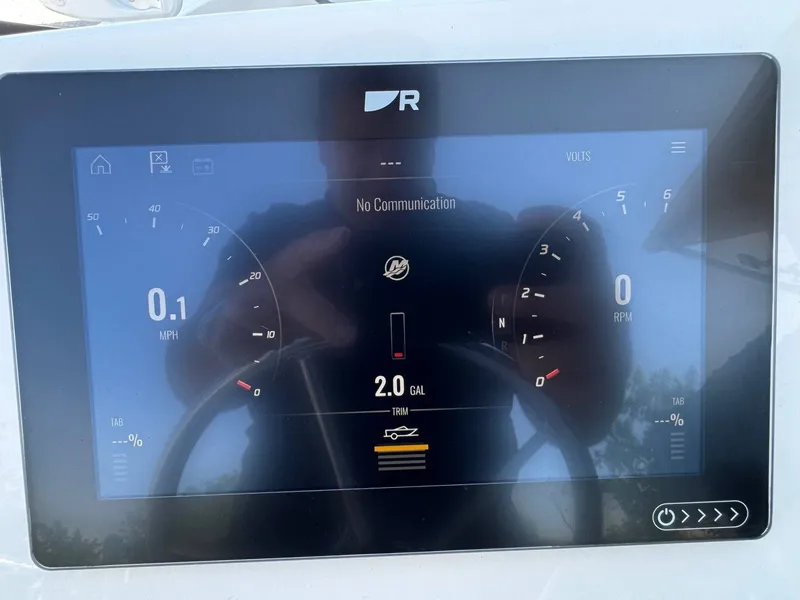 Slide: The Image of Boston Whaler 170 Montauk 2022 - 11