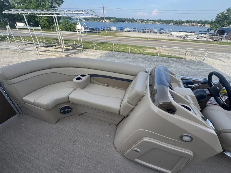 Slide: The Image of Bennington 22 SSRX 2017 - 15