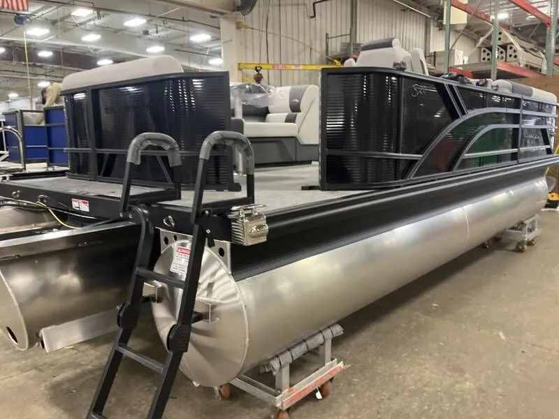 Slide: The Image of Bennington 22 SL 2025 - 7