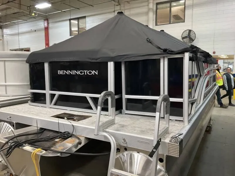 Slide: The Image of Bennington 18 SL 2025 - 3