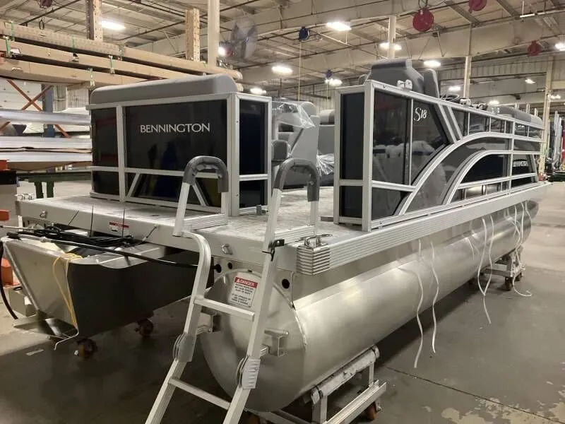 Slide: The Image of Bennington 18 SL 2025 - 5