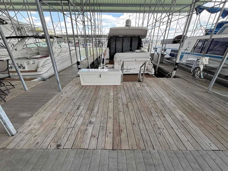 Slide: The Image of Regal 42 Grande Coupe 2020 - 3