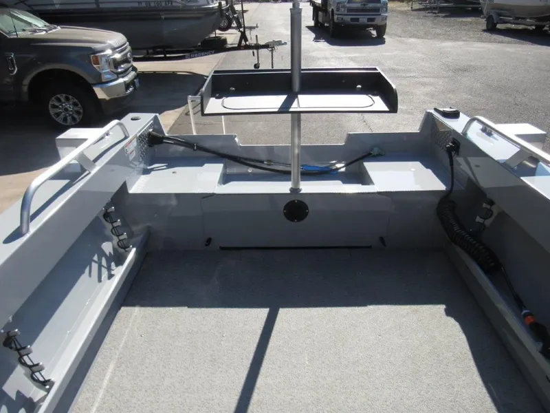 Slide: The Image of Hewescraft 200 Sportsman 2025 - 11