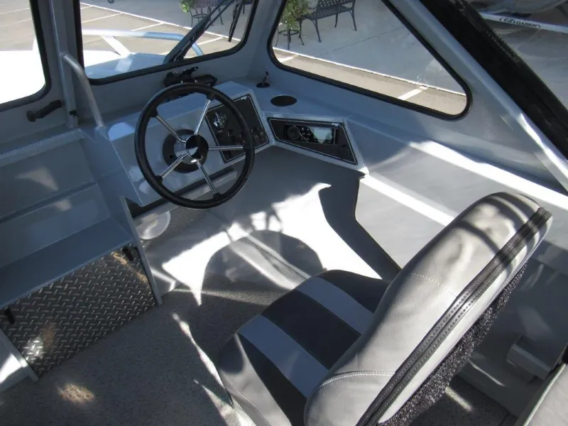 Slide: The Image of Hewescraft 200 Sportsman 2025 - 12