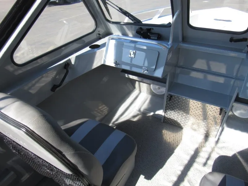 Slide: The Image of Hewescraft 200 Sportsman 2025 - 13